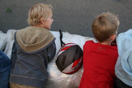 genietend publiek, jong en ouder