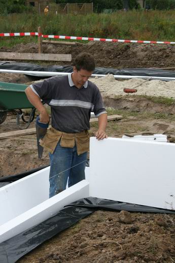 Marco Kooi steekt zelf de handen uit de mouwen