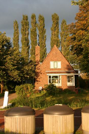 Zal Huize Heemstra aan de Langestraat Zuid nog veelvuldig in het zonnetje kunnen staan, zijn er geheime afbraakplannen of is verplaatsing mogelijk?  