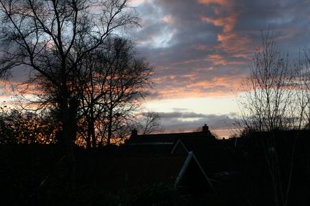 Of je neemt de berken links en kijkt naar de lucht boven een ander deel van de Noorderweg, ook Noordhorn... 