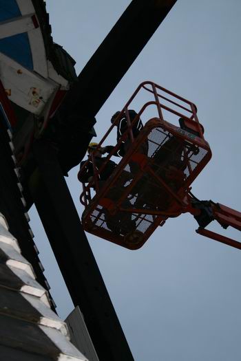 Tegenlichtopname, contrastrijk. Met diep respect voor de molen(ver)bouwers (ook al praatten ze af en toe onverstaanbaar Fries...) 