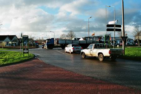 Als het plan 4a+ van de Provincie Groningen wordt gerealiseerd, wordt dit verkeersknooppunt drastisch veranderd 