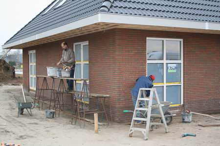 Het VDM-huis van Henk Bakker wordt gevoegd, op zijn Frysk...