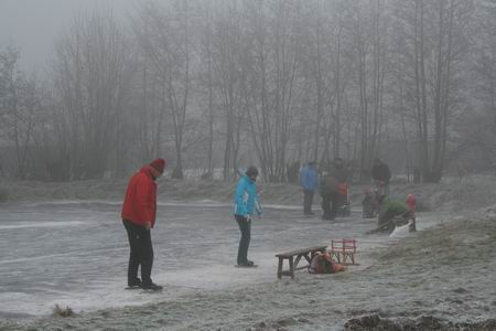 Mistig schaatsen op de ijsbaan, Oudejaarsdag. Zou het komende zondag.....  