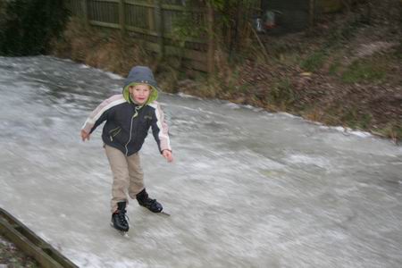 resize-of-20090109_8321 Een jeugdige talent showt zijn kunnen en dat is niet niks! (Zelfs met een schuin oogje naar de kieker!)