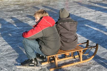 Ja, een slee kun je ook gebruiken als zittribune, eerste rang!  