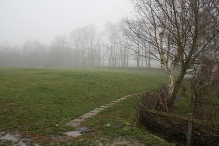 resize-of-einde-badweg-oud-zwembadterrein-16122008 Bijna helemaal aan het eind van de Badweg Izijweg Rijksstraatweg bij de firma Kooi), blik gericht naar Noordhorn.