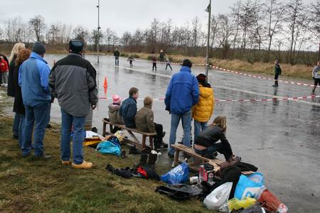 resize-of-ijsbaan-24-03012009 Zaterdagmiddag 10 januari kan de Noordhorner basisschooljeugd op de prikslee!!!