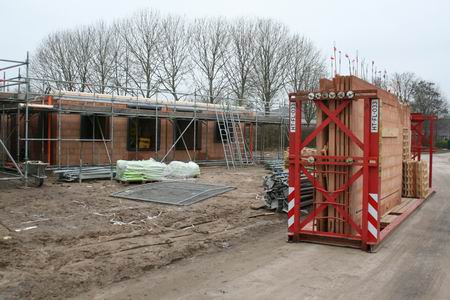 resize-of-kooikavels-4-27012009 De laatste in de fabriek gefabriceerde dakdelen zijn gearriveerd; vertraging door fabrieksfaillissement