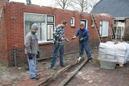 resize-of-20090221_8931 Sloopwerk wordt lichter, als het met vereende krachten gebeurt. Ook Jan Fokkinga helpt mee!