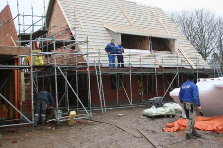 resize-of-kooikavels-12-20022009 De eerste Kooiwoningen die werden bedekt: de nummers 2 en 4, het verst in hun ontwikkeling...