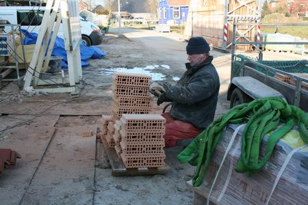 resize-of-kooikavels-6-30012009 Kundigheid troef op de winterkoude bouwgrond, op maat snijden van paneeldeeltjes