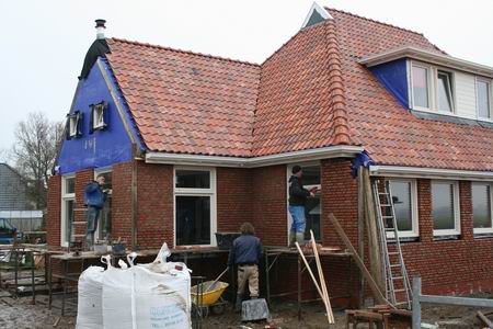 resize-of-zwama-5-20022009 Bij Zwama wordt het blauw vakkundig overmetseld, het wordt een pracht van een woning!