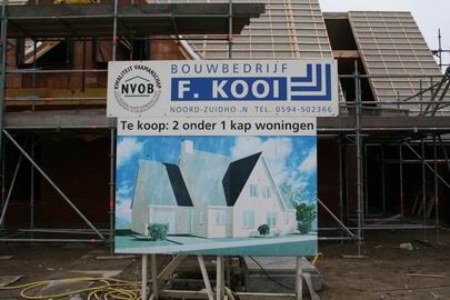 resize-of-20090314_9189 Naar verluidt zijn nog niet alle huizen van de Kooikavels verkocht. Onvoorstelbaar, maar waar. Vooruit, een stukje reclame. Wie weet....
