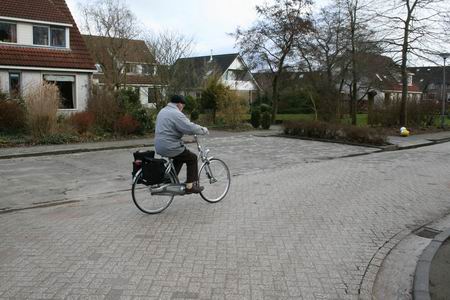 resize-of-20090325_9289 Het fietsen gaat uitstekend, mooi ook die lage instap!