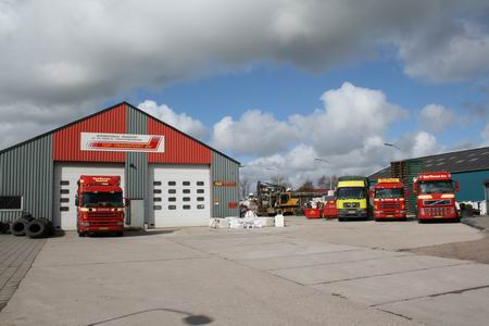 Het bedrijf van de familie Top aan de Industrieweg, een jongensdroom in beeld 