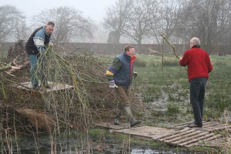 Brengers en bouwers werken eendrachtig aan een glorieuze Paasbult 