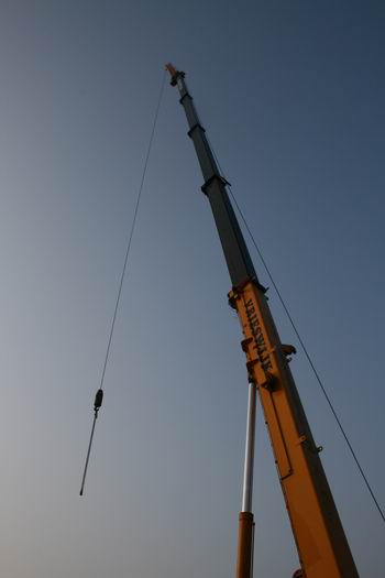 resize-of-20090415_9696 Er is er maar een, die er echt bovenuit steekt, de Vrieswijkkraan!