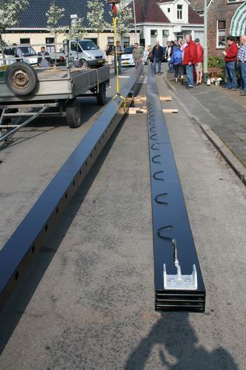 Poeh, indrukwekkende jongens, die roeden! Vroeger van hout, maar dat lijkt al weer lang geleden... 