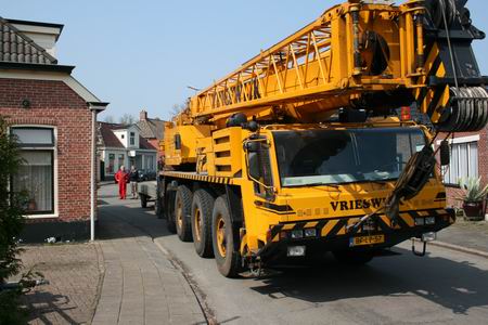 resize-of-20090415_9999_48 Het afscheidsbeeld, de Vrieswijkkraan, ingeklapt, die de aftocht blaast...