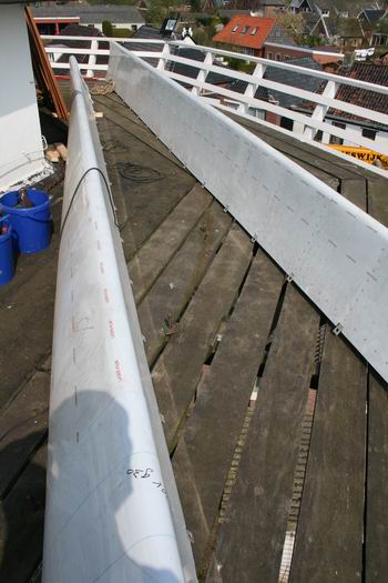 resize-of-20090415_9999_6 En dit zijn Van-Busselwieken.... Moeten er ook nog aan, in combinatie met de fokwieken... Hoorde ik van molenaar Klaas Hekker en...