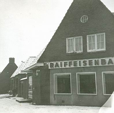 De manufacturenzaak Beukema werd later Raiffeisenbank 