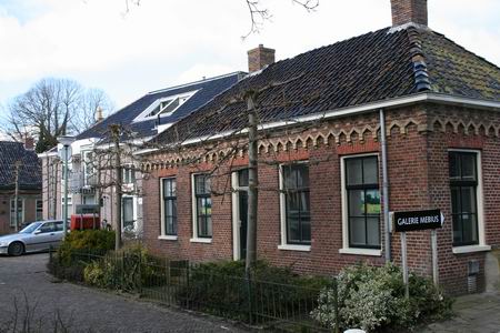 Het pand van Galerie Mebius, het vroegere meestershuis, later winkeltje, is VERKOCHT!