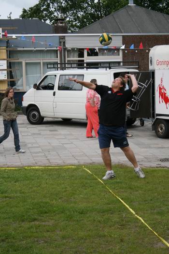 Nog zo'n klapper in een fraaie volleybalpose, daar gaat ie!
