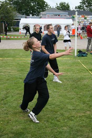 Er wordt attent gespeeld, gracieus bewogen, verrassend geretourneerd!  