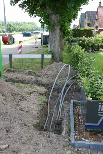Nieuwe kabelverbindingen naar het westen, want zonder stroom, nee, dat wensen we niemand toe, vooral onszelf niet... 