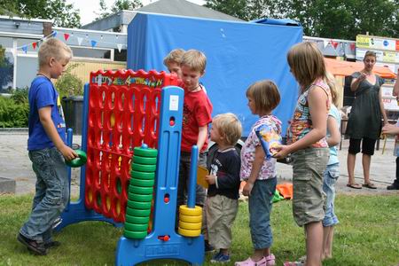 Resize of kinderzeskamp (83) 17062009 Een moderne versie van het 4 op een rij spel, onverslijtbaar!