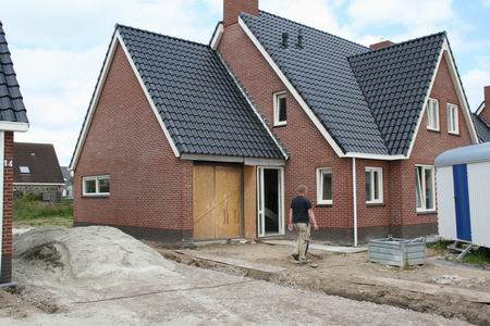 Resize of Kooihuizen (12) 22062009 In huize Boekel op nummer 12 worden binnen de puntjes op de i gezet