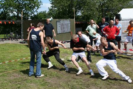 Over stijl gesproken: kijk eens naar dit Hummelteam, prachtig plaatje, plezierige krachtmeting! 