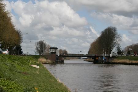 De brug gaat er uit vanwege onderhoud: 9 tot 12 oktober a.s.