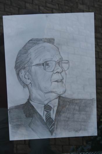 De tekening, gemaakt door Ria Boer, tijdens een toneelrepetitie 