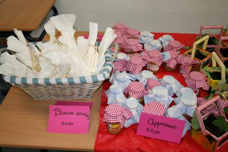 Resize of Oogstfeest OBS (20) 09102009 Fleurig verzorgd hebben alle producten iets van: PAK ME, ik wil mee!