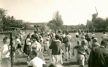 Resize of SpeeltuinopeningMei1959 01