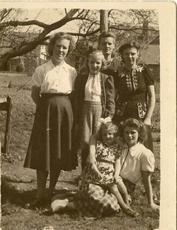 CobyVdeV 003 Groepje met Gepke Notenbomer-1 verkl