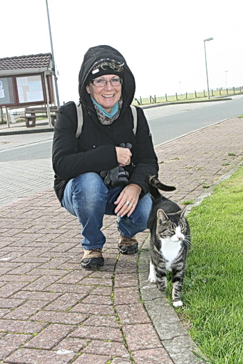 Een Duitse docente uit Saksen Anhalt met een Leytsiel-Katze, die maar al te graag wilde worden aangehaald...