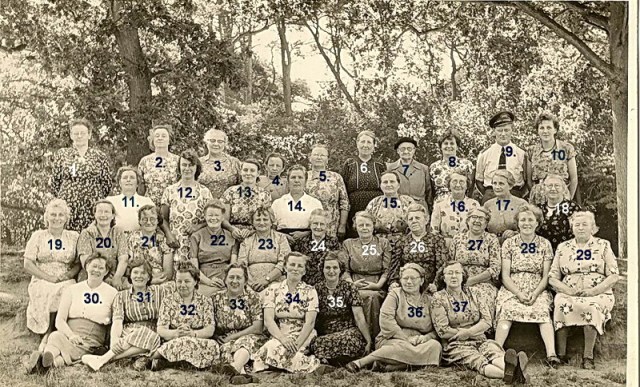 Coby VdeV verkl Vrouwenvereniging op reis+nummers02