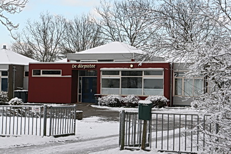 Het dorpshuis "De Dörpsstee" als slot van deel 1. Even bijkomen....
