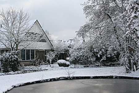 De Borgwegvijver bij de landhuizen... Nee, ga niet op het ijs staan, de kwaliteit is niet best....