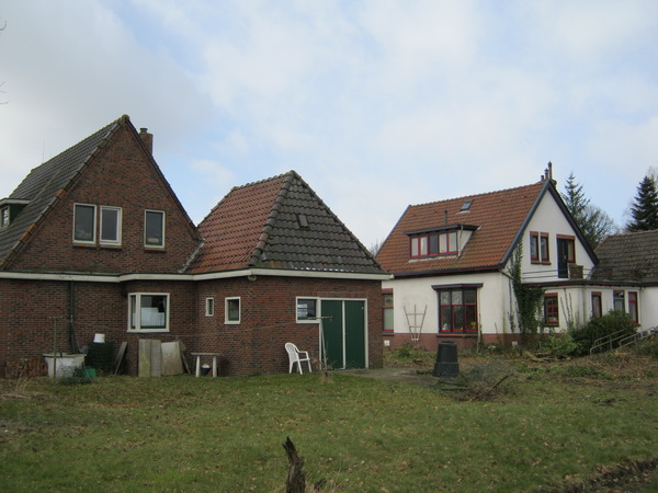 Vreemd idee, het verdwijnen van deze twee huizen en het realiseren van een tunnel op deze (woon)plek....