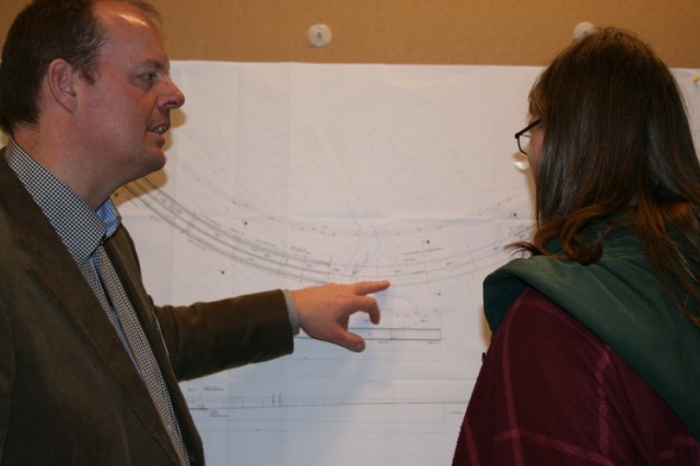 Buurvrouw Margreet Thomassen is intussen heel systematisch in een volgende fase beland, al weet ik niet meer waar het bij dit paneel om ging... (Foto's maak ik zonder bril, dat heeft ook nádelen...)