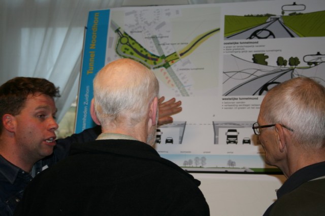 Hier is ook heel wat uit te leggen, over de wegverlegging van de N355. En reken maar dat de gebroeders Dijck zich niet een kluitje in het riet laten sturen!