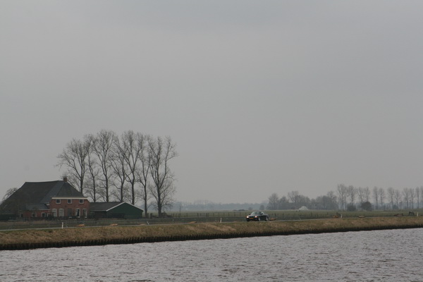Ook hier duidelijk waarneembaar, het kalere landschap....