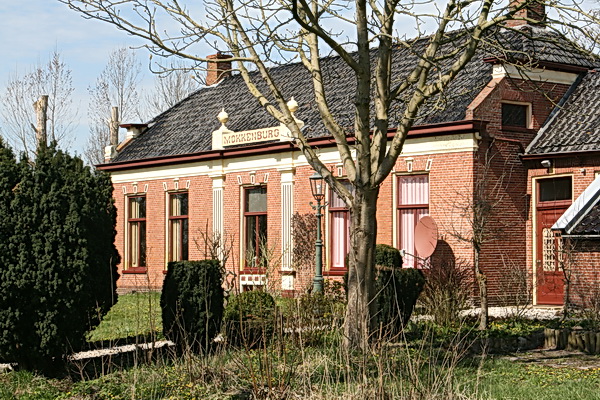 Het voorhuis, nader bekeken. Oude opnamen heb ik ook, van bewoner Fré Bisschop gekregen, die komen later aan de beurt!