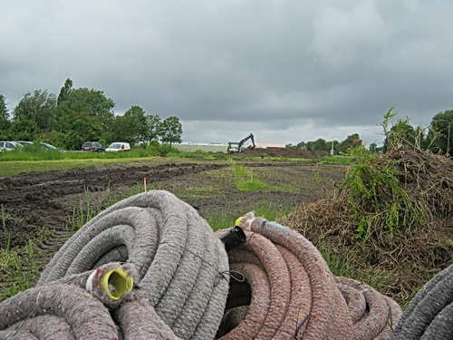 Ander standpunt, bij de Industrieweg, aan de zuidkant. Dit is 's middags, als ik me niet vergis...