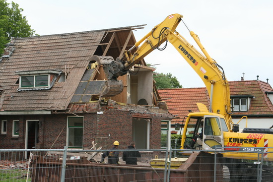 's Middags verder met de grote Canon, geeft toch iets meer mogelijkheden. De BORKwerkers hebben voortgang geboekt, het Heemstrahuis is 'verkleind'....