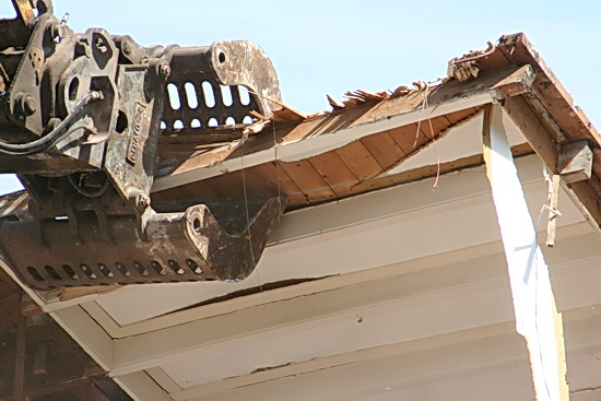 Als het met een vloer kan, is het ook met het plafond mogelijk... Trekken maar!